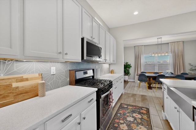 7221 Aldan Drive NE, Rio Rancho, NM 87144