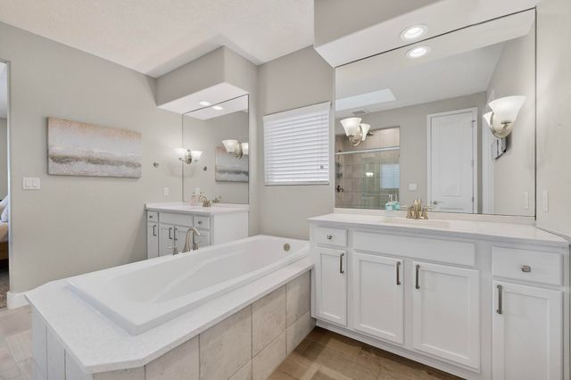 7221 Aldan Drive NE, Rio Rancho, NM 87144