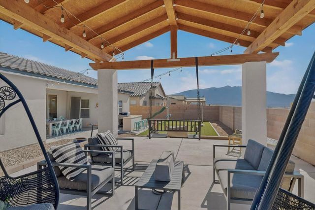 7221 Aldan Drive NE, Rio Rancho, NM 87144