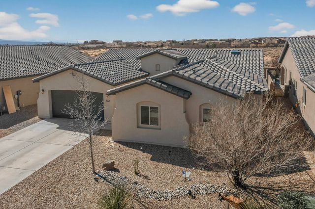 7221 Aldan Drive NE, Rio Rancho, NM 87144
