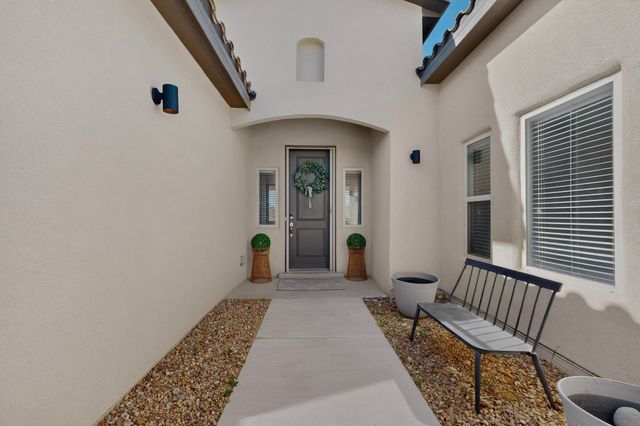 7221 Aldan Drive NE, Rio Rancho, NM 87144