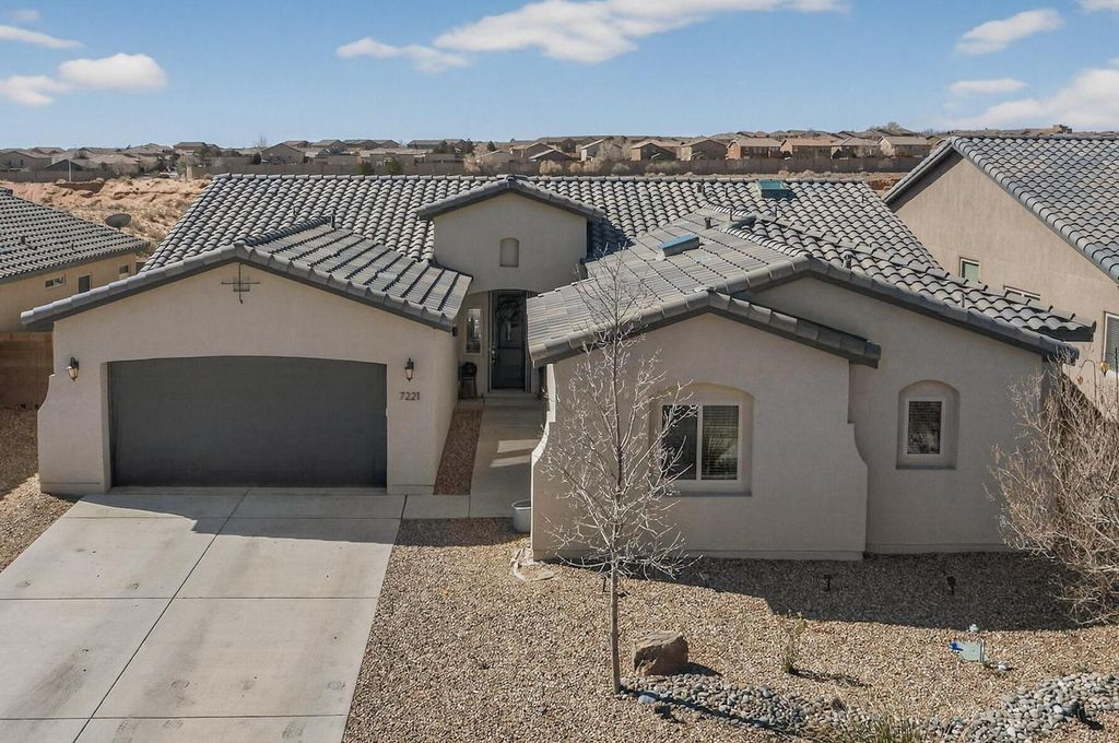 7221 Aldan Drive NE, Rio Rancho, NM 87144