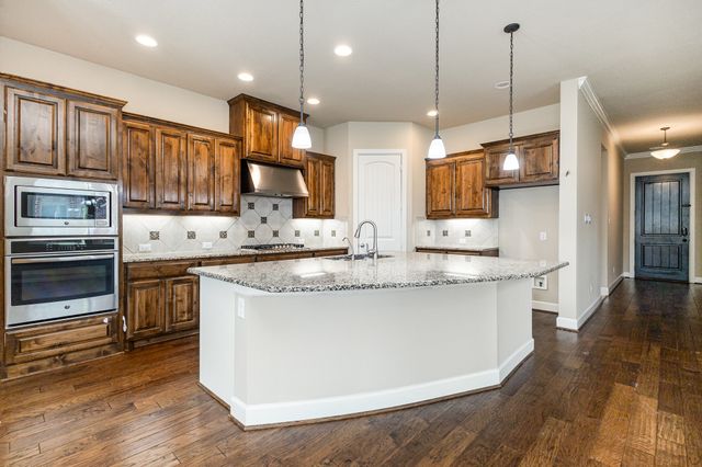 1320 Blue Lake Boulevard, Arlington, TX 76005