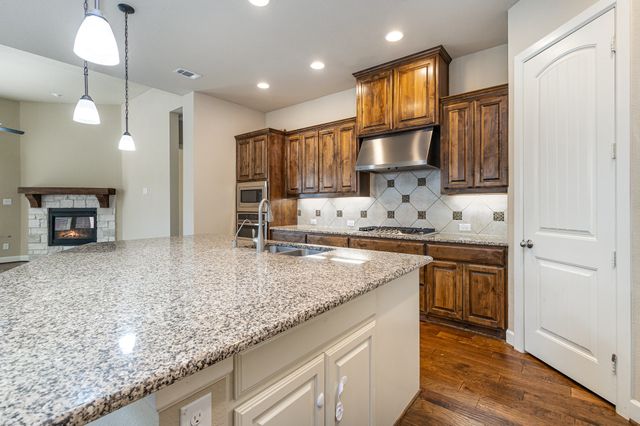 1320 Blue Lake Boulevard, Arlington, TX 76005