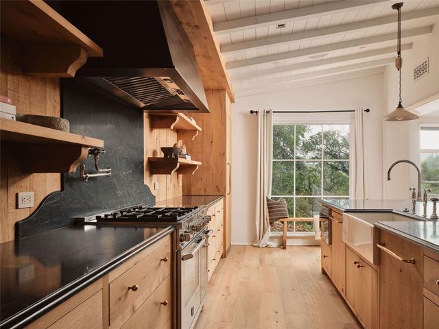 1012 Gaston Ave, Austin, TX 78703