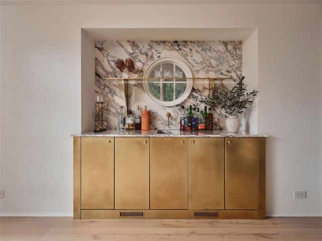 1012 Gaston Ave, Austin, TX 78703