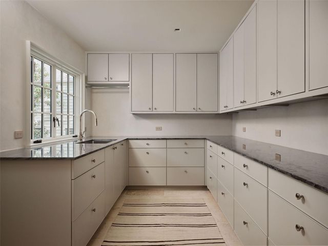 1012 Gaston Ave, Austin, TX 78703