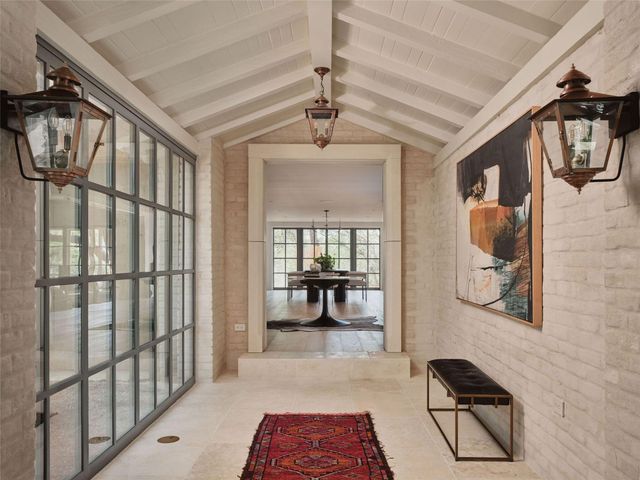 1012 Gaston Ave, Austin, TX 78703