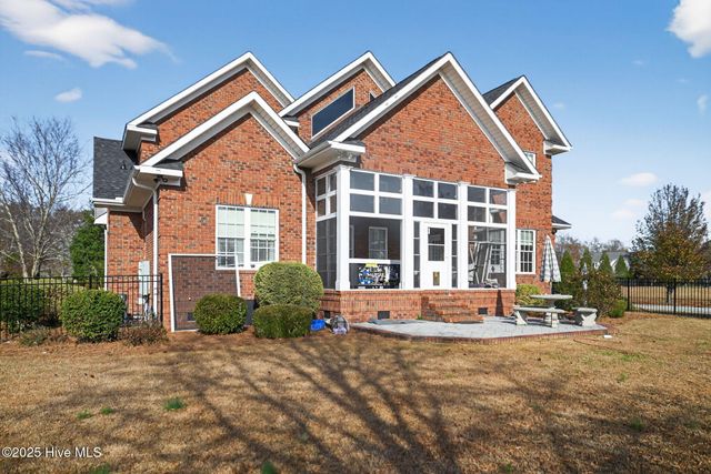 2354 Water View Road, Greenville, NC 27858