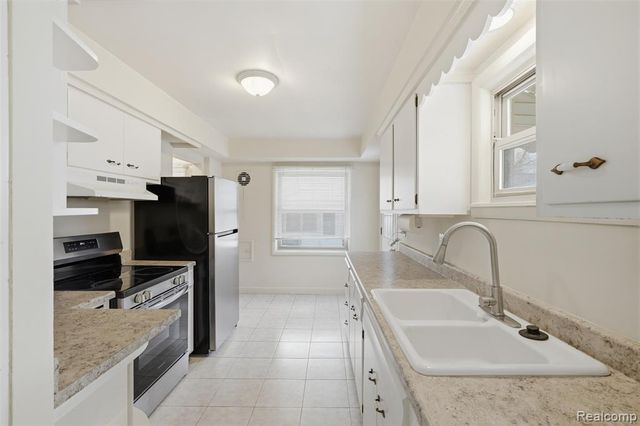 916 Buckingham Avenue, Flint, MI 48507