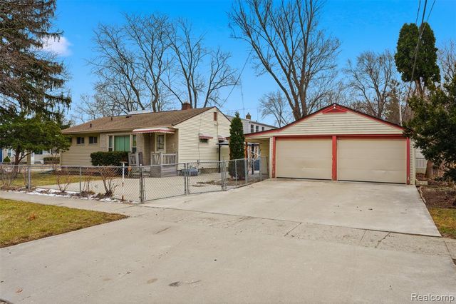 916 Buckingham Avenue, Flint, MI 48507