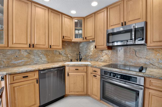 9177 SW 22nd Street B, Boca Raton, FL 33428