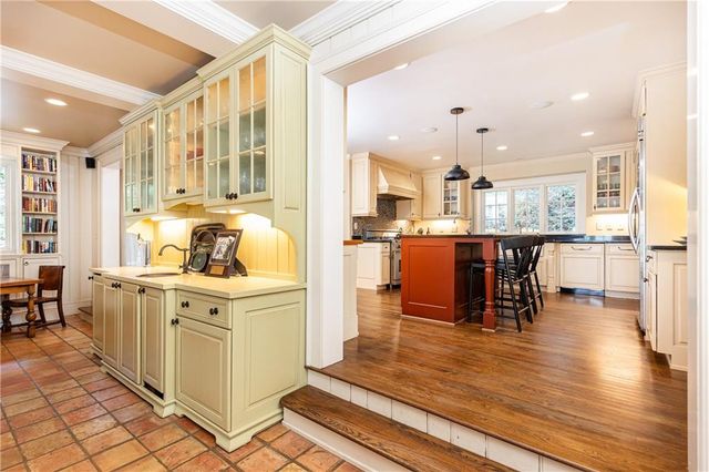 9 Palisades NE Road, Atlanta, GA 30309