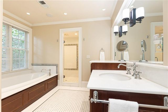 9 Palisades NE Road, Atlanta, GA 30309