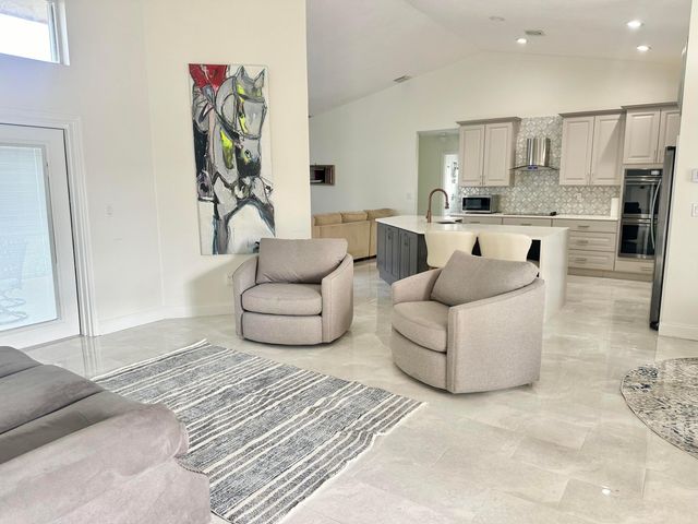 10591 Paso Fino Drive, Wellington, FL 33449