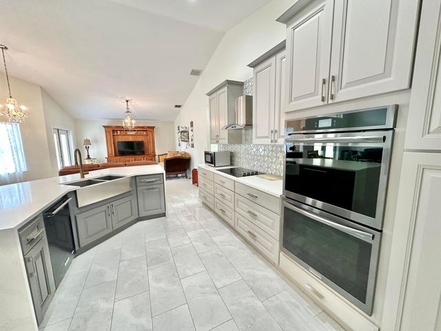 10591 Paso Fino Drive, Wellington, FL 33449