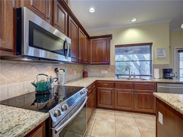 7022 Dunsford Dr, Corpus Christi, TX 78413