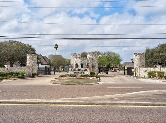 7022 Dunsford Dr, Corpus Christi, TX 78413