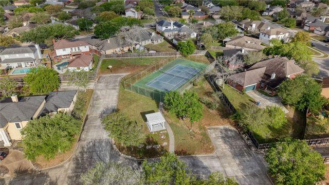 7022 Dunsford Dr, Corpus Christi, TX 78413