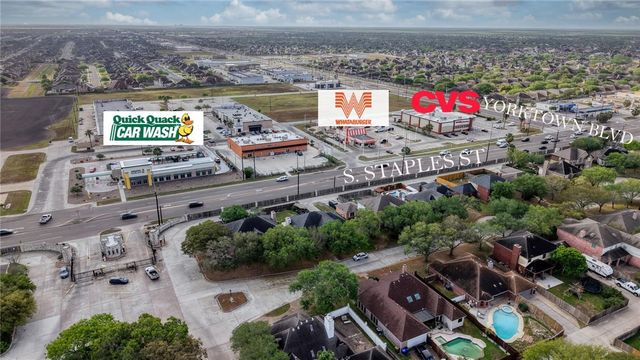 7022 Dunsford Dr, Corpus Christi, TX 78413