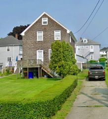 32 Woodstock St, Fall River, MA 02724