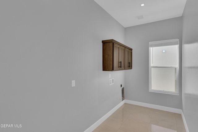 7549 Enchanted Park Drive, El Paso, TX 79911