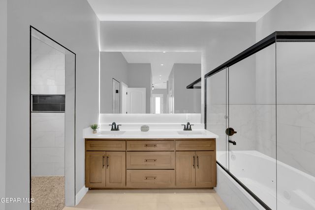 7549 Enchanted Park Drive, El Paso, TX 79911