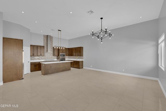 7549 Enchanted Park Drive, El Paso, TX 79911