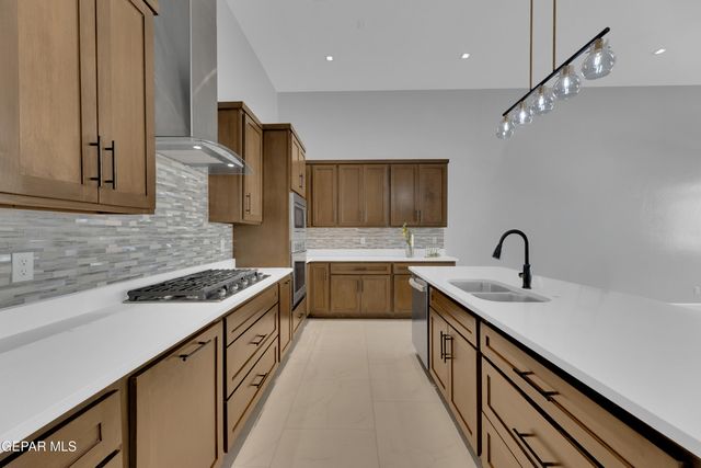 7549 Enchanted Park Drive, El Paso, TX 79911