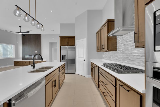 7549 Enchanted Park Drive, El Paso, TX 79911