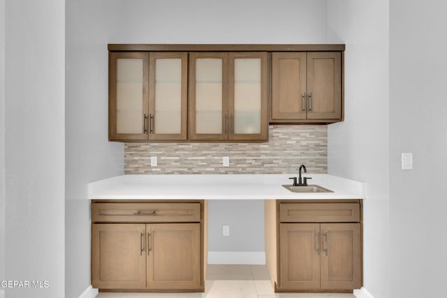 7549 Enchanted Park Drive, El Paso, TX 79911