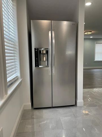 179 Ruskindale Rd 1, Boston, MA 02136