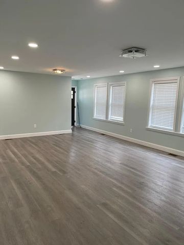 179 Ruskindale Rd 1, Boston, MA 02136