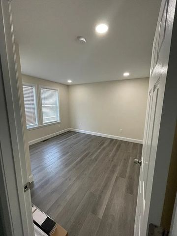179 Ruskindale Rd 1, Boston, MA 02136