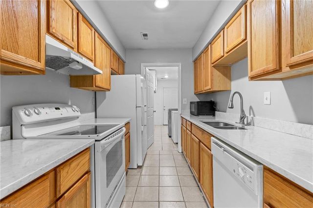 6048 Brookwood Dr Apt A, Suffolk, VA 23435