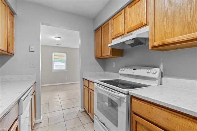 6048 Brookwood Dr Apt A, Suffolk, VA 23435