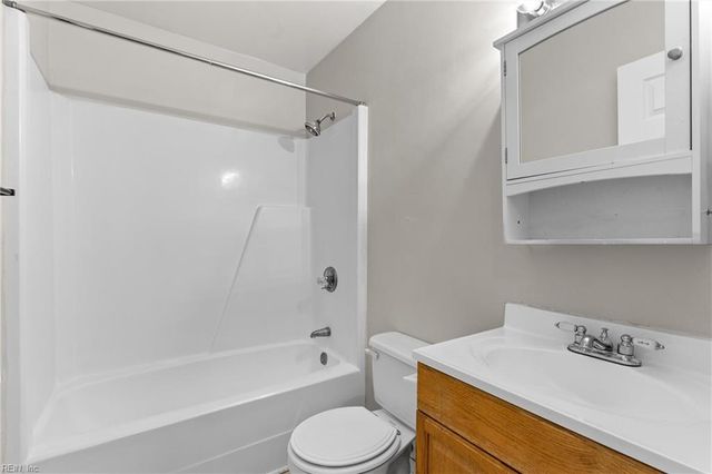 6048 Brookwood Dr Apt A, Suffolk, VA 23435