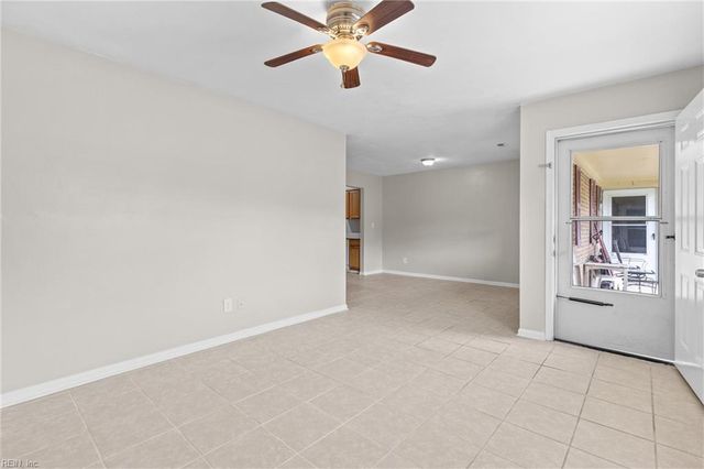 6048 Brookwood Dr Apt A, Suffolk, VA 23435