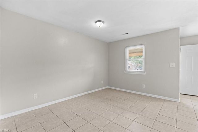 6048 Brookwood Dr Apt A, Suffolk, VA 23435