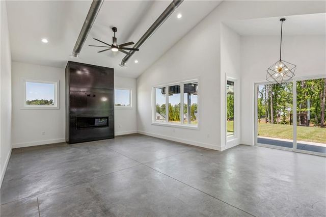 193 Laura Lake Road, Marietta, GA 30066