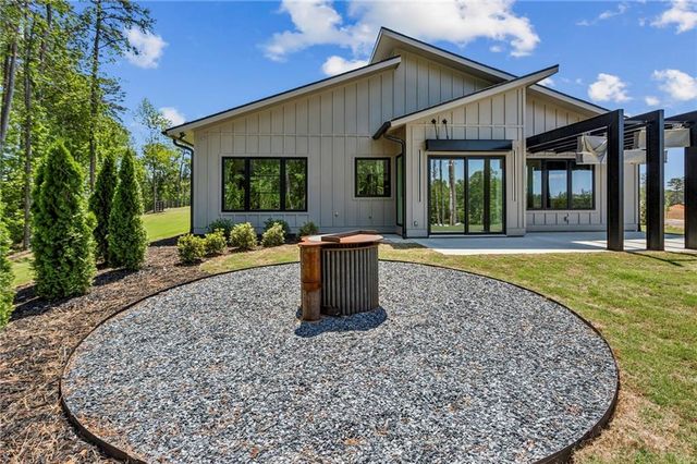193 Laura Lake Road, Marietta, GA 30066