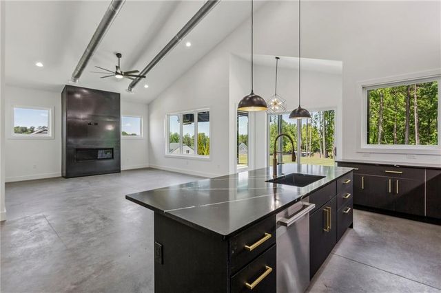 193 Laura Lake Road, Marietta, GA 30066