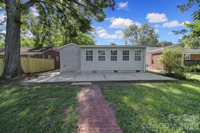 1801 Dallas Avenue, Charlotte, NC 28205