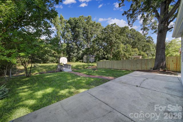 1801 Dallas Avenue, Charlotte, NC 28205