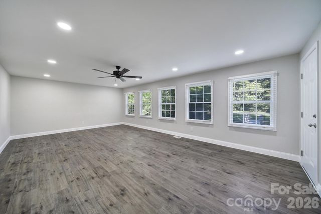 1801 Dallas Avenue, Charlotte, NC 28205