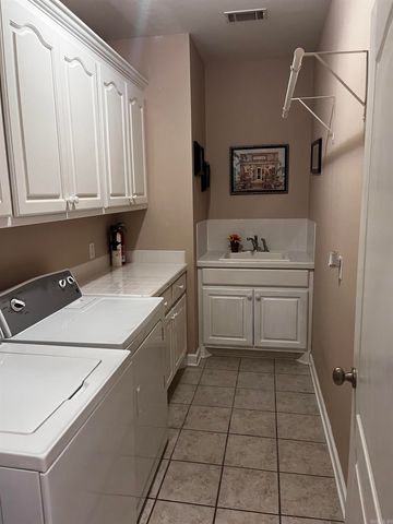 7361 W Ridge Circle, Sherwood, AR 72120