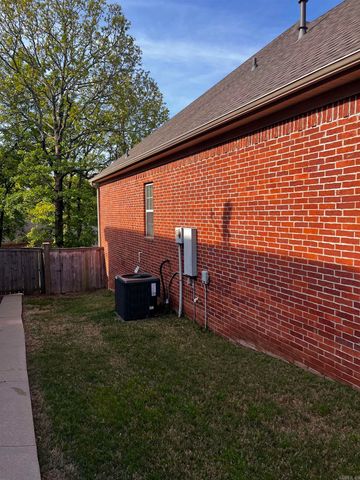 7361 W Ridge Circle, Sherwood, AR 72120