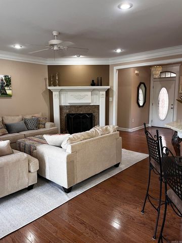 7361 W Ridge Circle, Sherwood, AR 72120