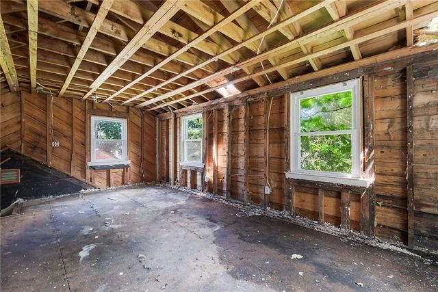 533 Scituate Avenue, Cranston, RI 02920
