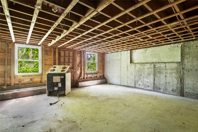 533 Scituate Avenue, Cranston, RI 02920